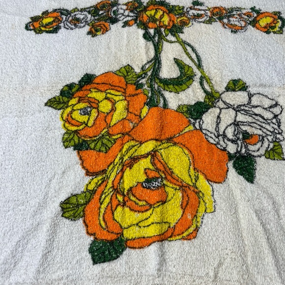 Vintage 1970's Floral Yellow Orange Green Bath Towel - Picture 6 of 6